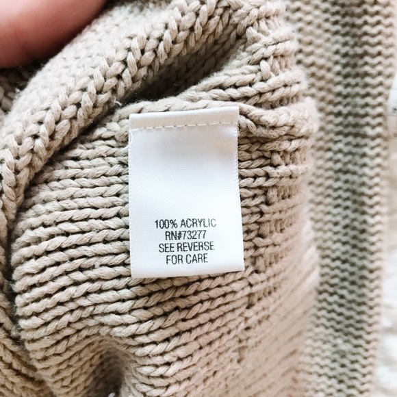 Moving sale GUC | Apt. 9 Small Beige Cardigan Sweater | Gorgeous Knit! - Picture 12 of 14